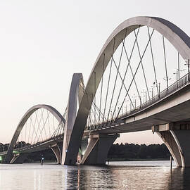 Bridge Juscelino Kubitschek by Maremagnum