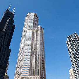 Chicago skyline from the river by Steven Heap