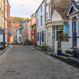 Cobbles in Staithes by Sue Leonard