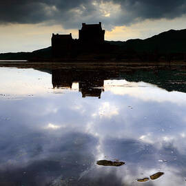 Eilean Donan Castle by Grant Glendinning