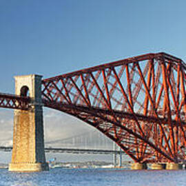 Forth rail bridge by Grant Glendinning