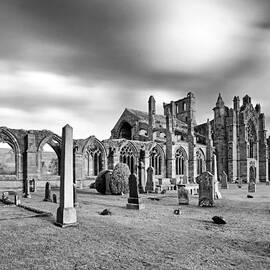 Melrose Abbey by Grant Glendinning
