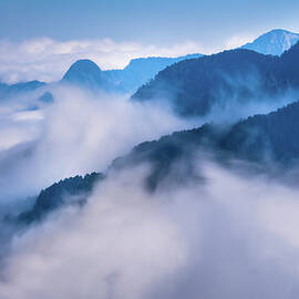 Mountain In Cloud Sea by Wan Ru Chen