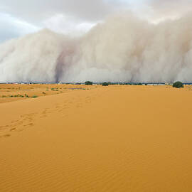 Sandstorm Approaching Merzouga by Pavliha