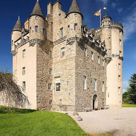 Castle Fraser by Grant Glendinning