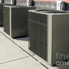 Cooling Power Row by Olivier Le Queinec