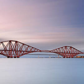 Forth Railway Bridge by Grant Glendinning