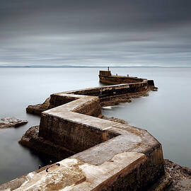 Zig-zag pier by Grant Glendinning