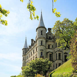 Dunrobin Castle by Grant Glendinning