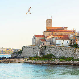 Antibes, French Riviera by Spooh