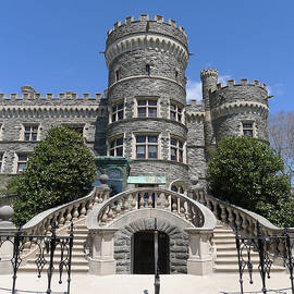 Arcadia - The Castle by Richard Reeve