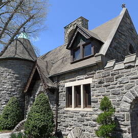 Arcadia - The Gatehouse by Richard Reeve