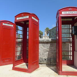 Bermuda Phone Boxes 1 by Richard Reeve