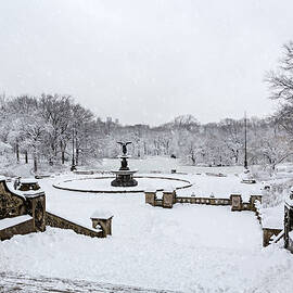 Bethesda Fountain In Central Park by Susan Candelario