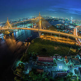 Bkk Fisheye by Weerakarn Satitniramai