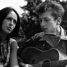 Bob Dylan and Joan Baez by Georgia Clare