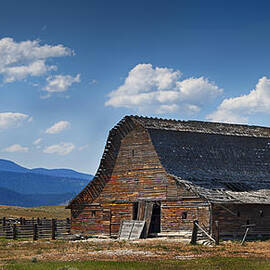 Bygone Days Barn by Mary Jo Allen