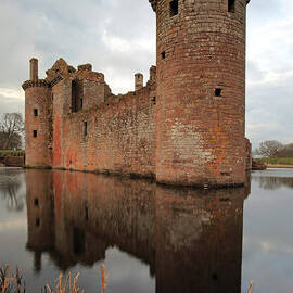 Caelaverock Castle by Grant Glendinning