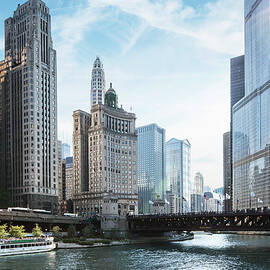 Chicago River by Bjarte Rettedal