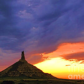 Chimney Rock Nebraska by Olivier Le Queinec