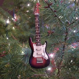 Christmas Stratocaster by Richard Reeve
