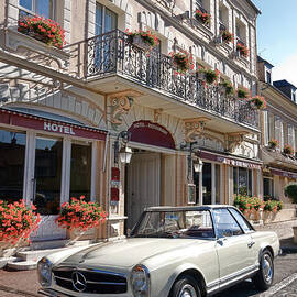 Classic Elegance by Olivier Le Queinec