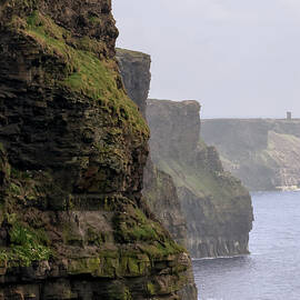 Cliffs Of Moher, Ireland by Peter Stasiewicz