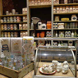 Coffee Shoppe by Richard Reeve