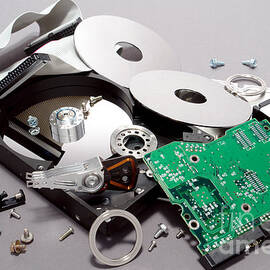 Crashed by Olivier Le Queinec