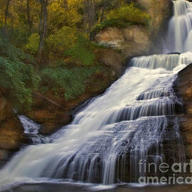 Dingmans Falls by Susan Candelario