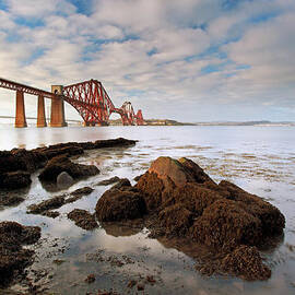 Forth rail bridge by Grant Glendinning