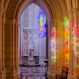 George Washington Bay At The Washington Cathedral by Susan Candelario
