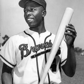 Hank Aaron Poster by Gianfranco Weiss