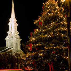 Holiday Time In Market Square. by Jeff Sinon