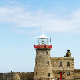 Howth Lighthouse, Dublin by Maciej Frolow