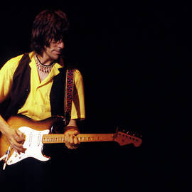 Jeff Beck Live by Larry Hulst
