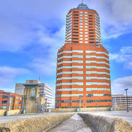 Koin Center by Jean Noren