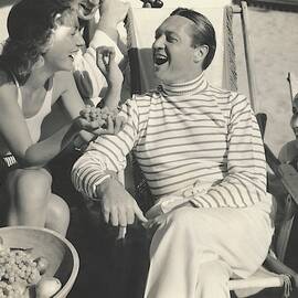 Lilyan Tashman Lowe And Edmund Lowe On The Beach by Edward Steichen