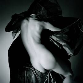 Lisa Fonssagrives Nude With Fabric by Horst P. Horst