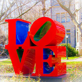 Love Sculpture - Penn Campus by Louis Dallara