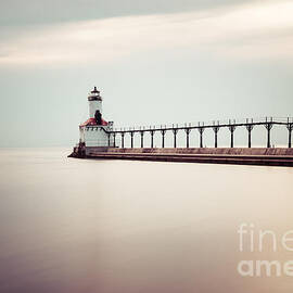 Michigan City Lighthouse Picture by Paul Velgos
