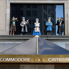 New York City - Commodore Criterion Singers by Richard Reeve