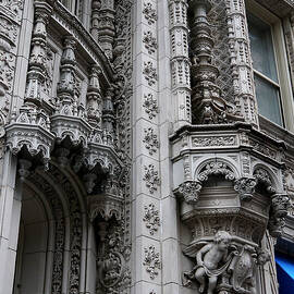 New York City - The Alwyn Court by Richard Reeve