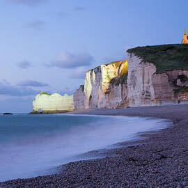 Outlook From Shoreline At Dusk To by David C Tomlinson