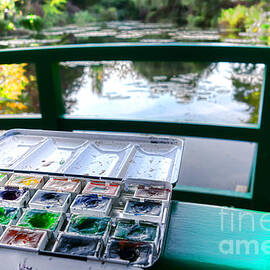 Painting in Giverny by Olivier Le Queinec