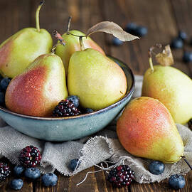 Pears by Verdina Anna