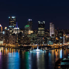 Pittsburgh Skyline - The Point by Stacy Abbott