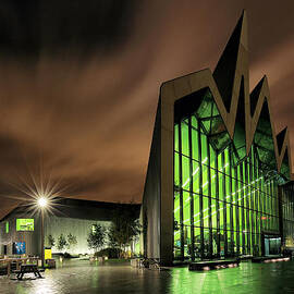 Riverside Transport Museum by Grant Glendinning
