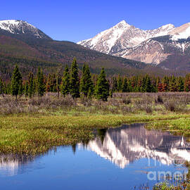 Rocky Mountains Peaks by Olivier Le Queinec