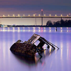Ship wreck by Grant Glendinning